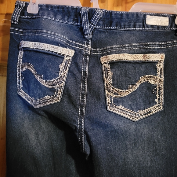 Jeans - Picture 3 of 3